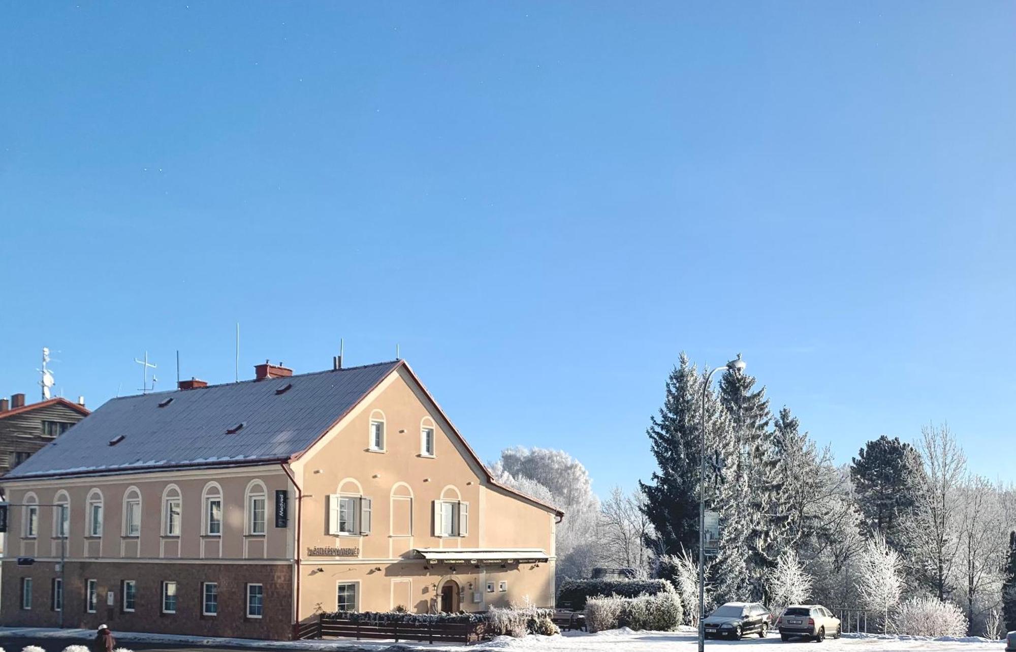 Pension Zaclersky Medved Exterior photo